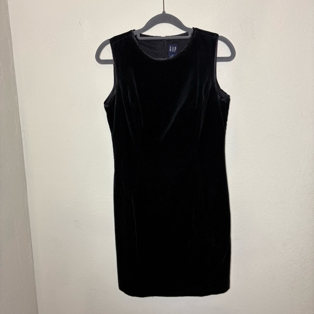 Vintage GAP Women's Black Velvet Sleeveless Sheath Dress Size 4